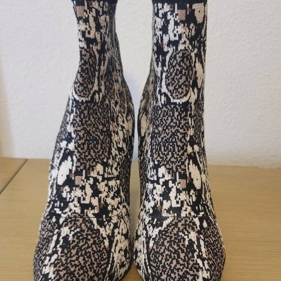 MIA Mckinley Sock Booties - Picture 5 of 7